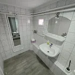 Bango Vendeghaz 3*