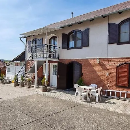 Bango Vendeghaz Guest house Heviz