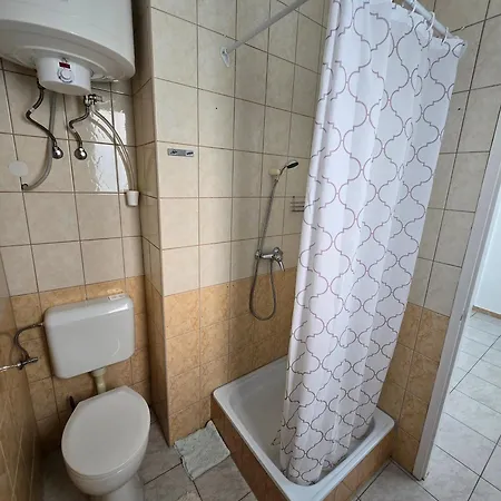 Bango Vendeghaz Гостевой дом *