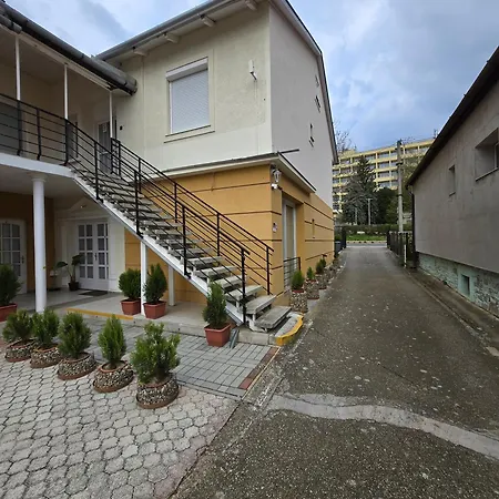 Casa de hóspedes Bangó 3*